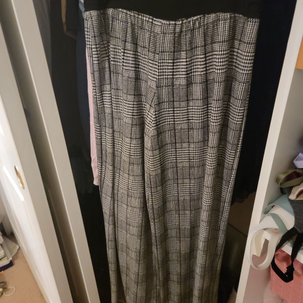 Black and white pants